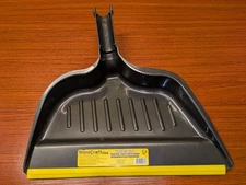 WORLD'S GREATEST DUSTPAN MINTCRAFT PRO PLASTIC HEAVY DUTY HANDLE LOCK-ON BLACK