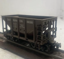 ROUNDHOUSE HO SCALE 3 INCH GREAT NORTHERN ORE CAR 8800 BROWN