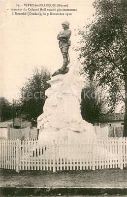 Vitry-le-Francois Monument du Colonel Moll tombe glorieusement a Dorothe Ovadail