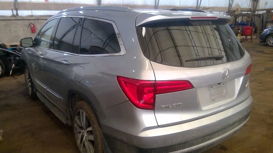 PILOT 2018 Fuel Vapor Canister 6457674 - Image 2 of 4