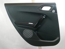 Porte arrière et accessoires Peugeot 208