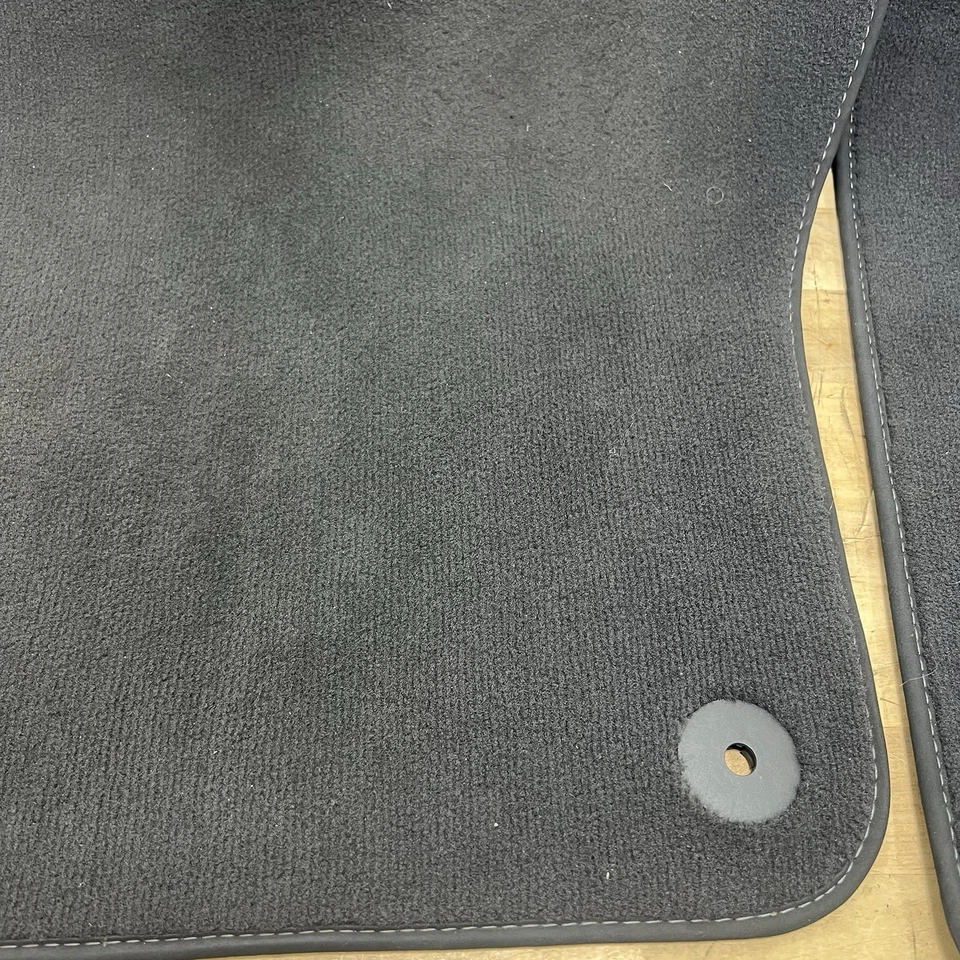 Alfombrillas negras Volkswagen EOS 2006-2016 4 piezas OEM Foto 4 de 4