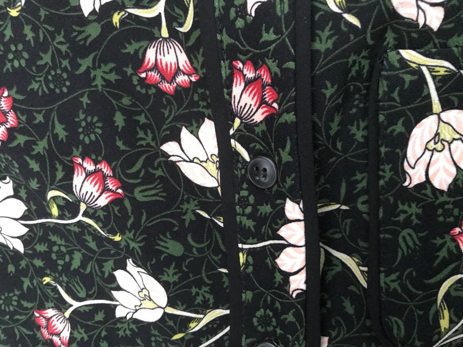 BNWT LADIES " TOPSHOP " BLACK FLORAL PRINT CROP SHIRT - UK 8 ! RRP £39 image 4