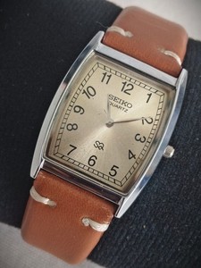 Clásico Vintage Seiko Slim Reloj de Pulsera para Hombre - Correa de Cuero - Esfera Dorada