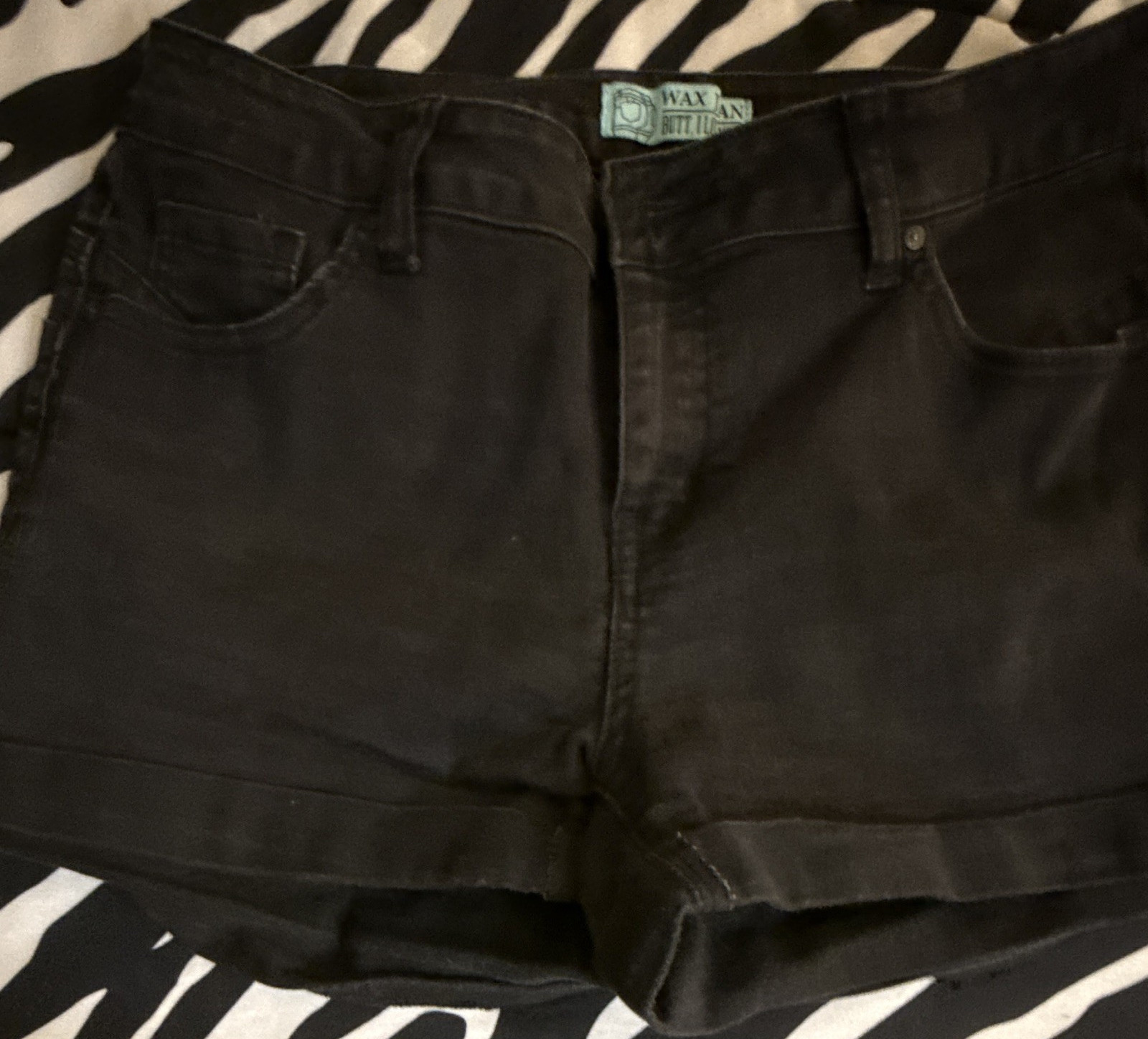 WAX JEAN Women's Black Denim Shorts Size 7 Mid Rise 5-Pocket Button
