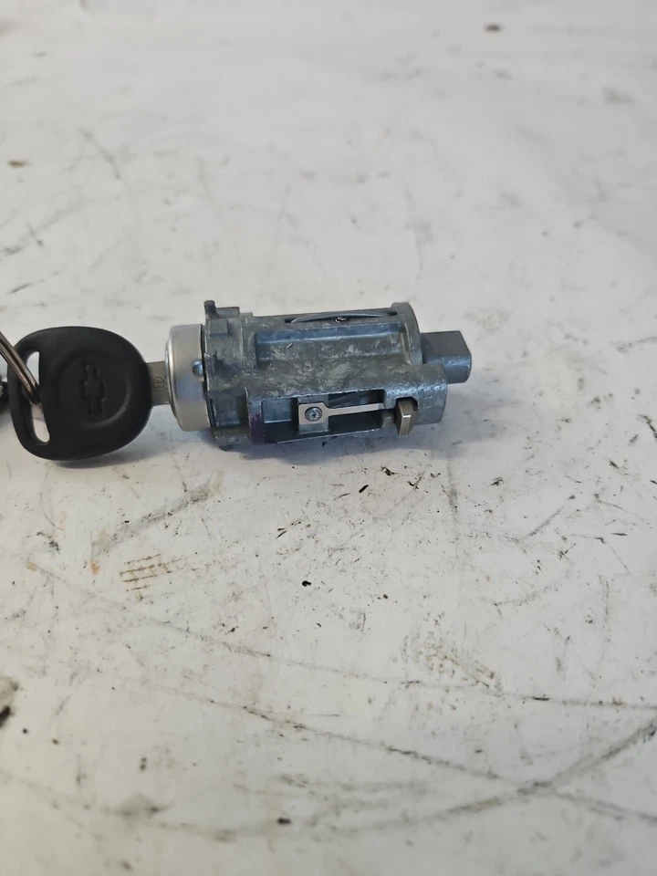 Chevrolet Malibu 2004-2012 interruptor de encendido cilindro de bloqueo con llave vaso OEM Foto 2 de 4