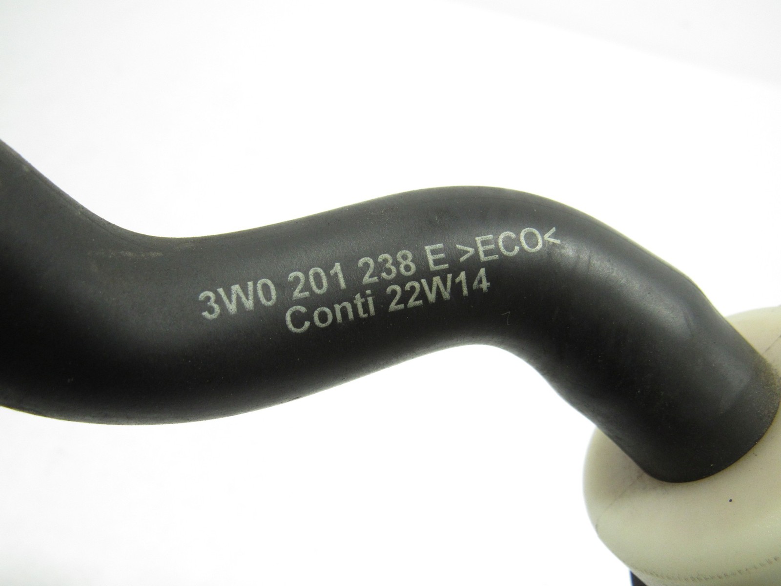 12-18 Bentley Continental GT W12 2015 Breather Hose Line Pipe W/ LDP Filter ;:A