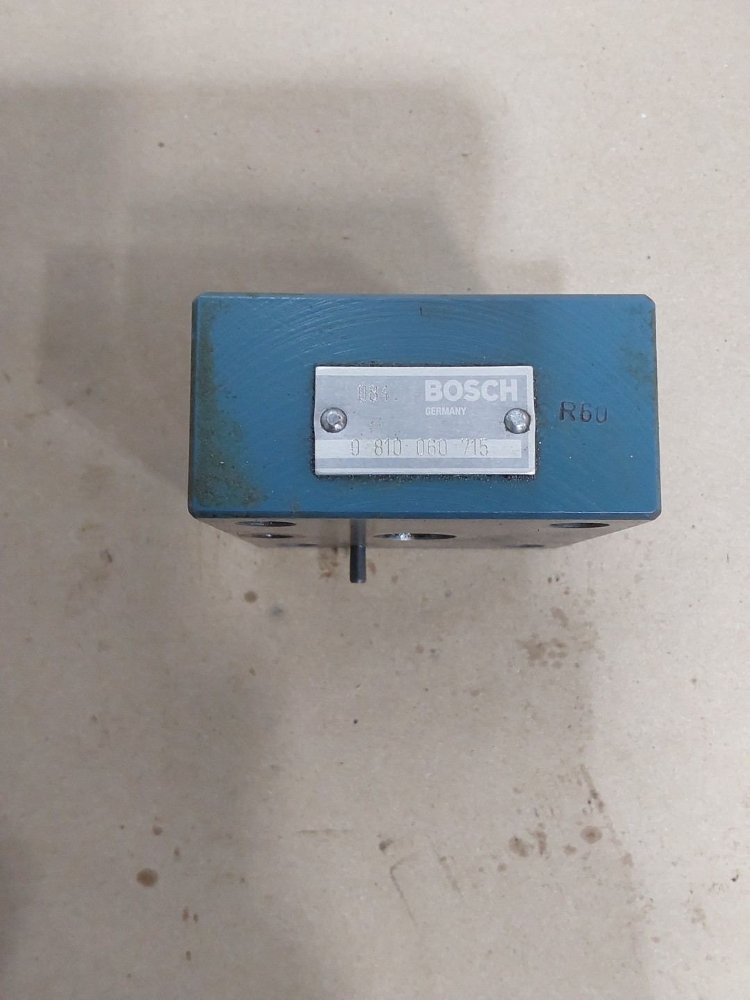 BOSCH Valve 0 810 060 715 / 0810060715