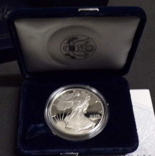 1995 WALKING LIBERTY AMERICAN EAGLE .999 FINE SILVER DOLLAR COIN 1oz. $1 COA+BOX