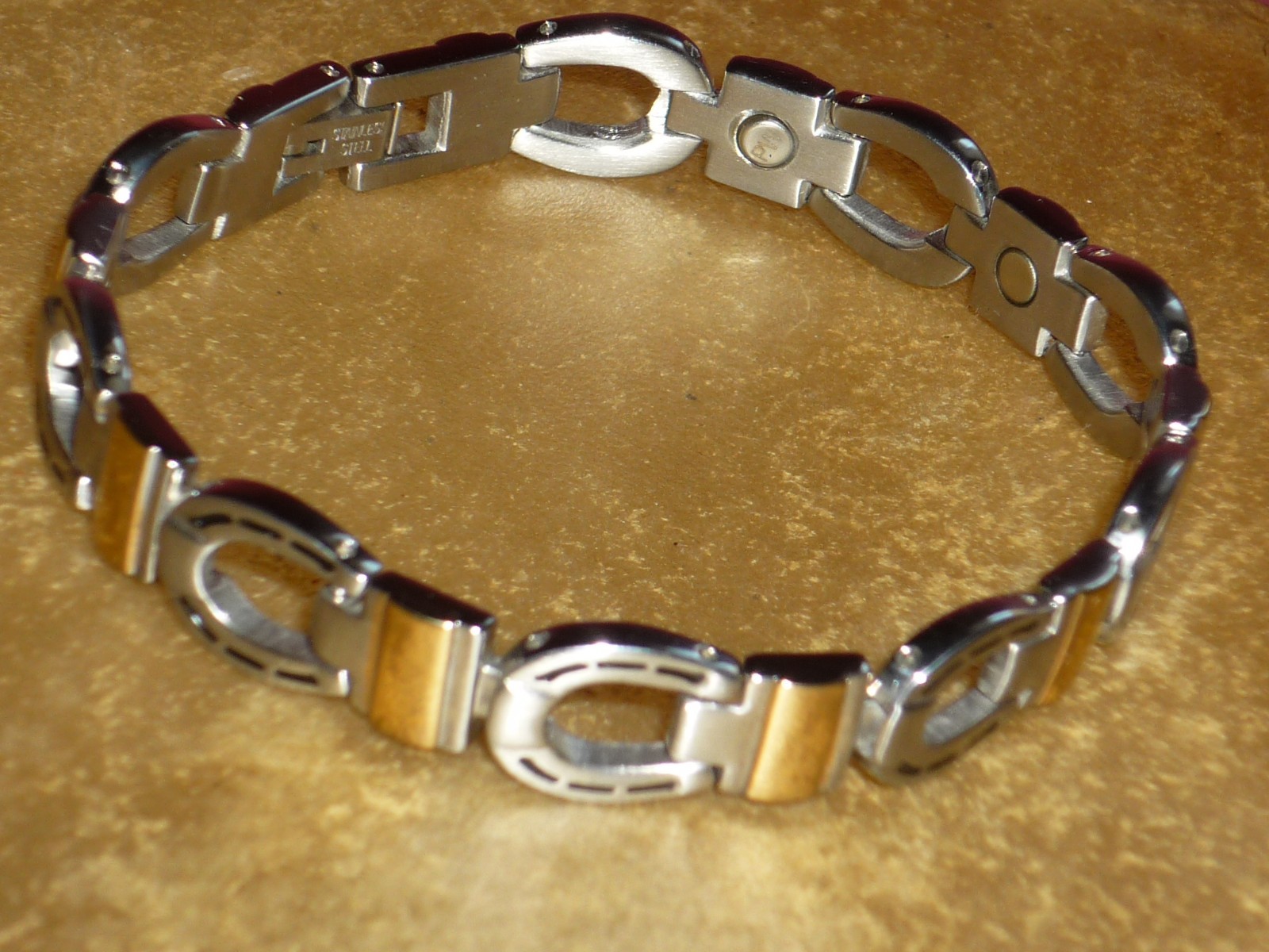 ARMBAND HUFEISEN MOTIVEN EDELSTAHL HUFEISEN mit IPG Vergoldung NEU