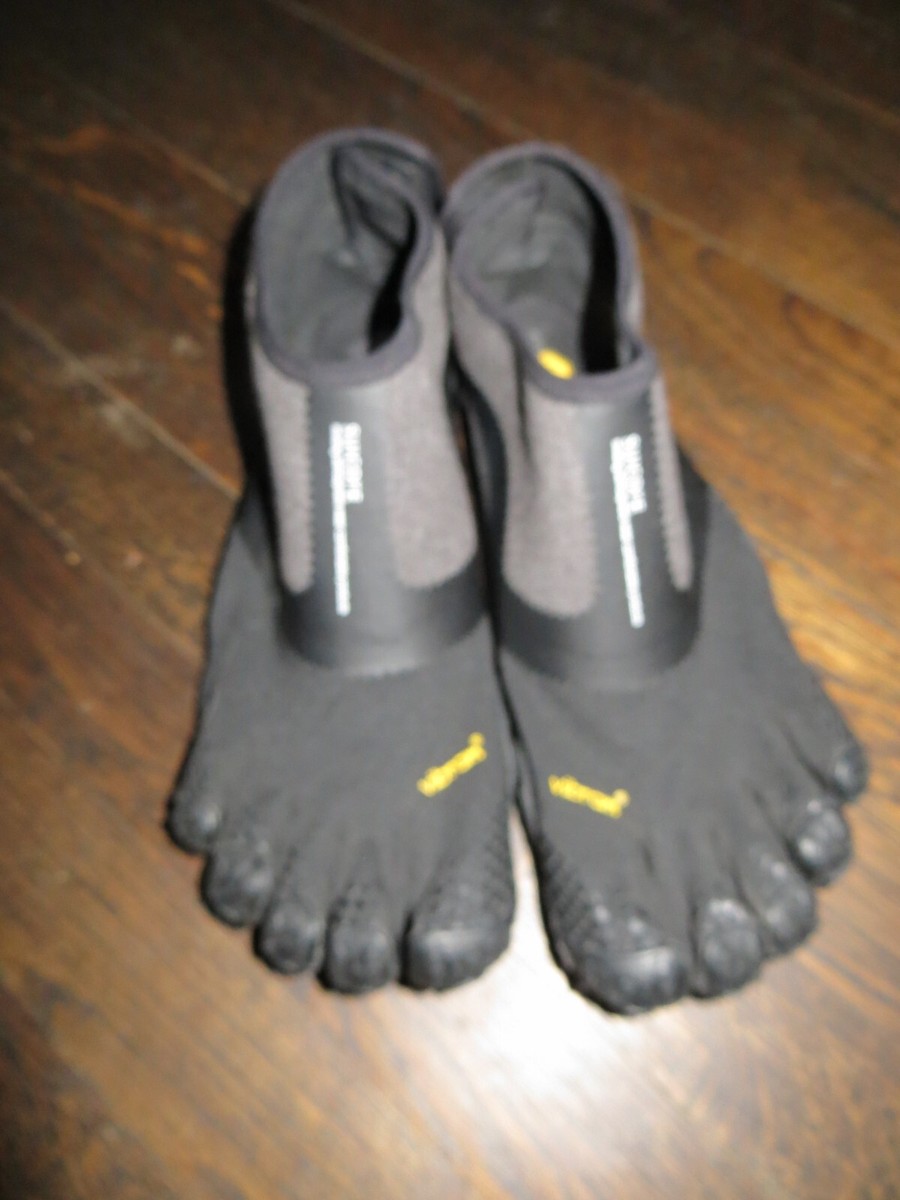 Suicoke Five fingers Vibram 43 9.5-10 Japan Midtop Alyx | eBay Suicoke Five fingers Vibram 43 9.5-10 Japan Midtop Alyx | eBay