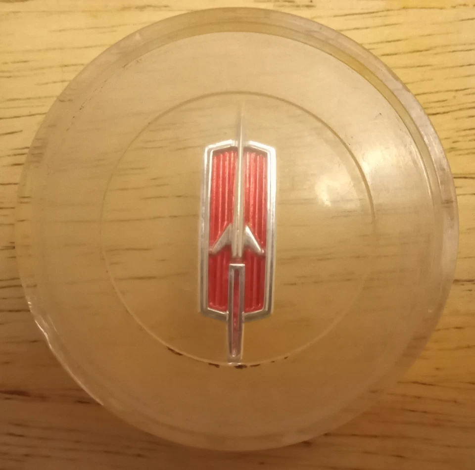 Oldsmobile Cutlass 442 1964-1966 bocina almohadilla tapa central lente Foto 2 de 4