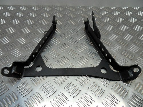 Genuino Kawasaki ZZR 1400 panel de carenado trasero del vientre soporte de montaje 2006 a 2019 - Imagen 5 de 12