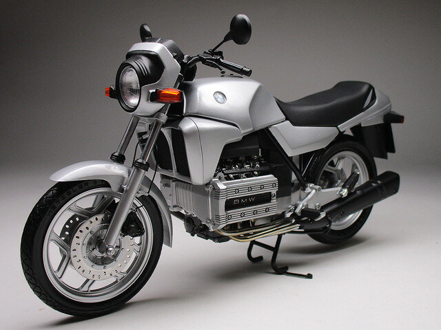 TAMIYA BMW K100 1/12 プラモデル Amazon | タミヤ 1/12 BMW K100 (1／12 オートバイ:14036