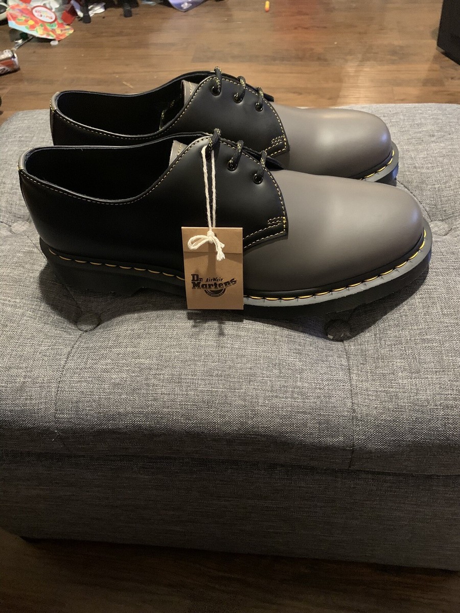 Dr. Martens 1461 Two-Tone Leather Oxford Shoe - 27540 Dr. Martens 1461 Two-Tone Leather Oxford Shoe - 27540