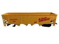 Plastic model Train, Union Pacific grain car, Be specific, ship Union Pacific