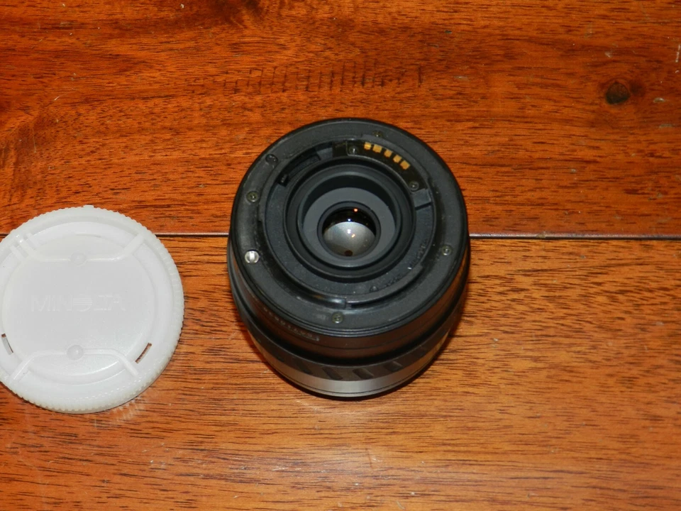 Minolta AF Zoom 35-70mm F/3.5-4.5 lens for Minolta/Maxxum/Sony GREAT COND. - Image 3 of 3