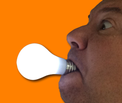 Lampe LED Magique Qui S'allume Dans La Main - Tour De Magie Close-up, Facile à Apprendre - Gadget Comédie Pour Débutants Et Pros - 7