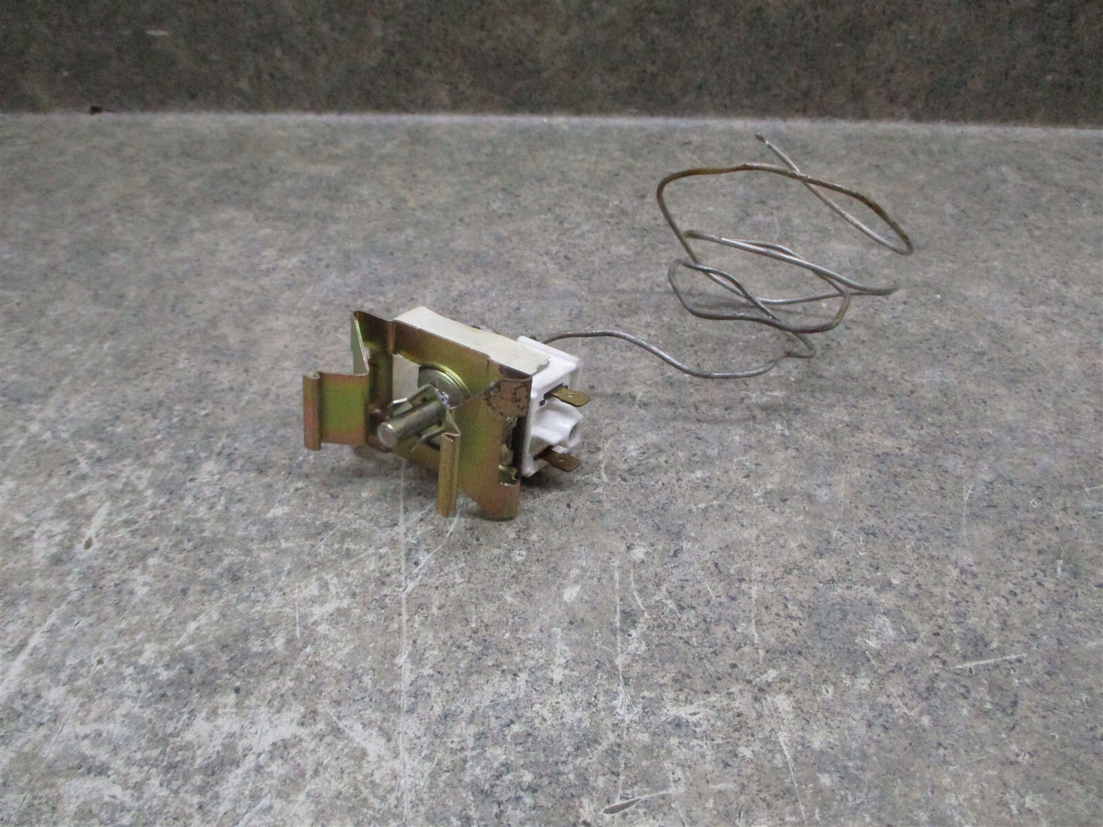 KENMORE REFRIGERATOR THERMOSTAT GOLD/RUST PART # 216787700 5304496559