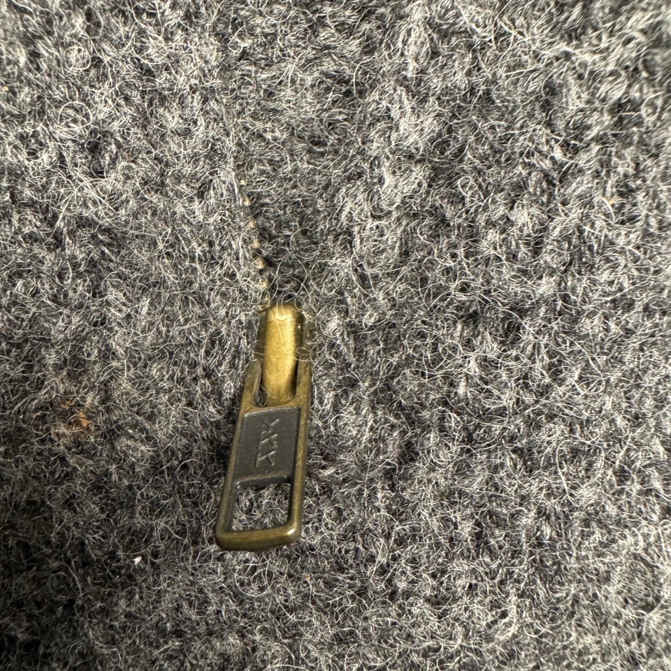 LL Bean Men 100% shetland Wool Sweater Dark Gray Size XL quarter zip VTG vintage - Image 4 of 4