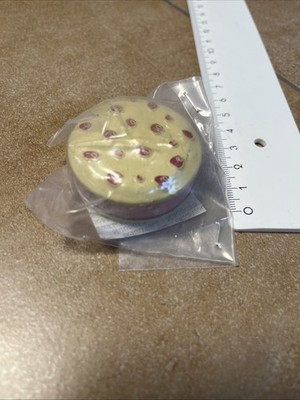 Treat Yo Self! Geocoin - Strawberry Geocaching Unaktiviert