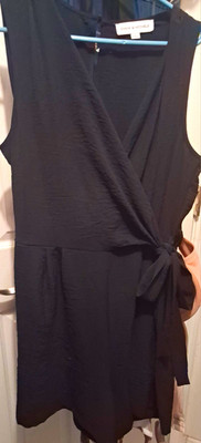 Emma & Michele Women's Black Solid Sleeveless V-Neck Tie Romper, XL