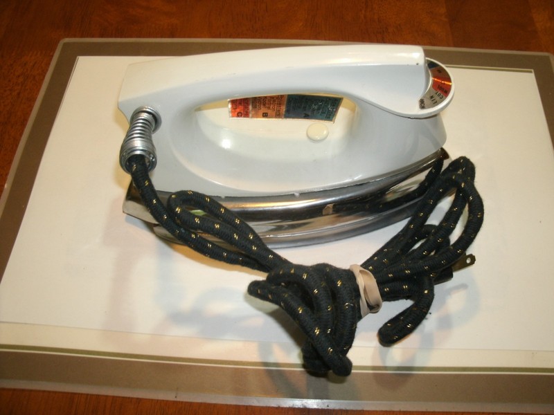 Vintage Proctor Iron.