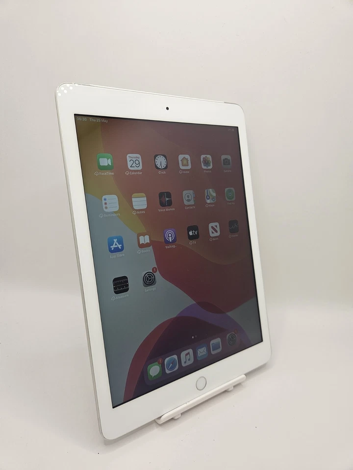 Apple iPad 5th Gen White Unlocked Wi-Fi + 4G 32GB 128GB 9.7" iPadOS Tablet - Image 2 of 4
