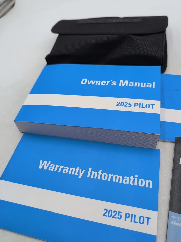 Honda Pilot 2025 caja manual del propietario garantía Sirius  Foto 2 de 3
