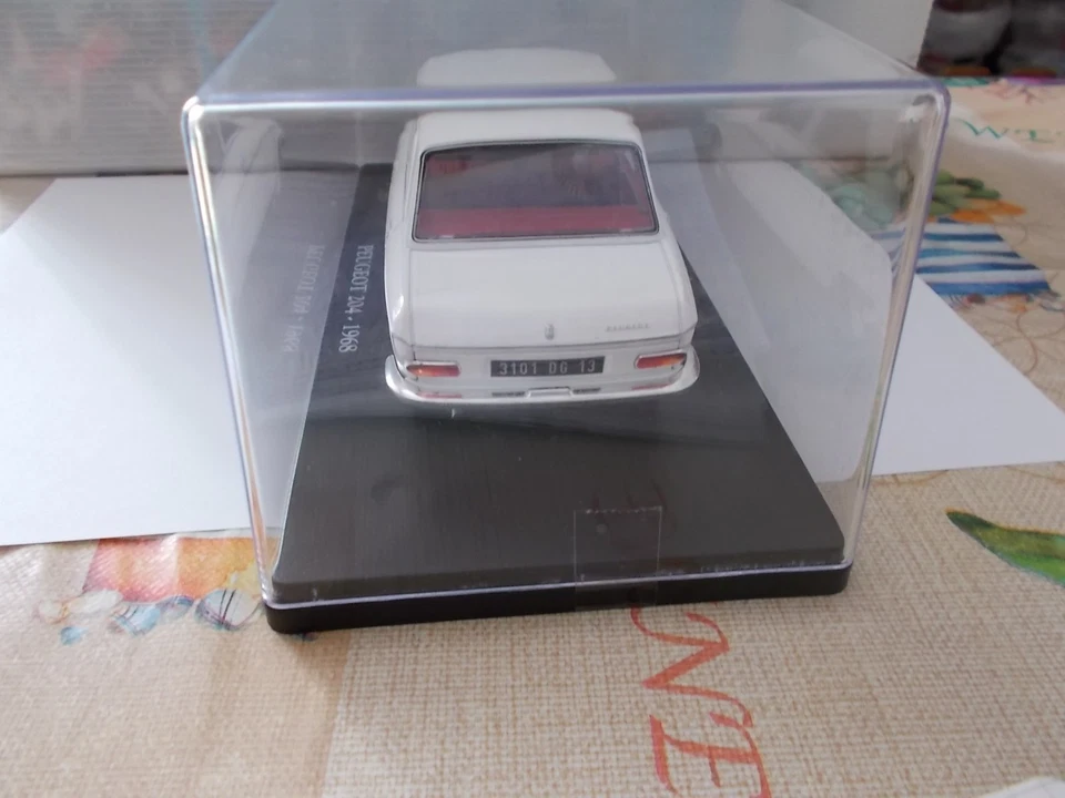 atlas sc1/24 peugeot 204 del 1968 - Immagine 2 di 4