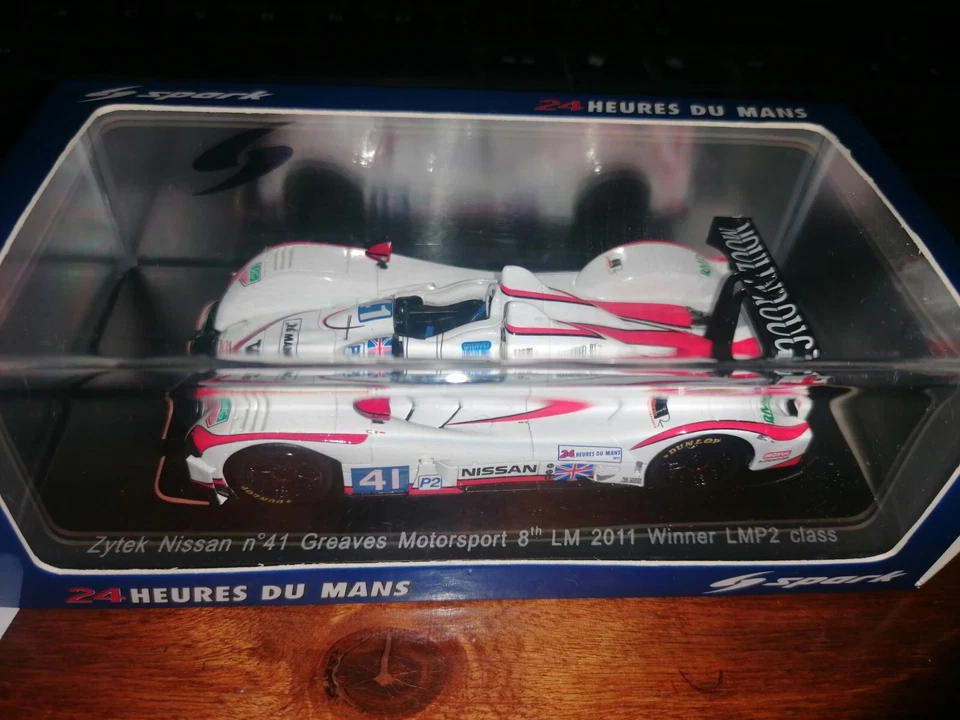 Spark 1/43 Zytek Nissan #41 8th Le Mans 2011 Winner LMP2 class S2533 - Immagine 2 di 3