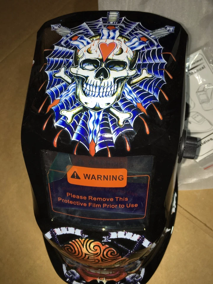 Casco Solar Soldadura Titan DEMANDA DE CALAVERA Diseño Oscurecimiento Automático NUEVO Foto 3 de 4