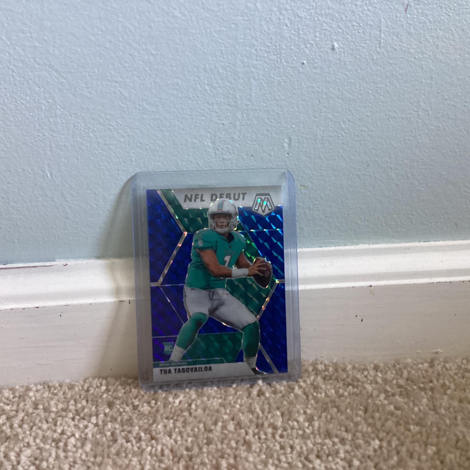 2020 Panini MOSAIC TUA TAGOVAILOA RC /99 BLUE MOSAIC NFL DEBUT DOLPHINS