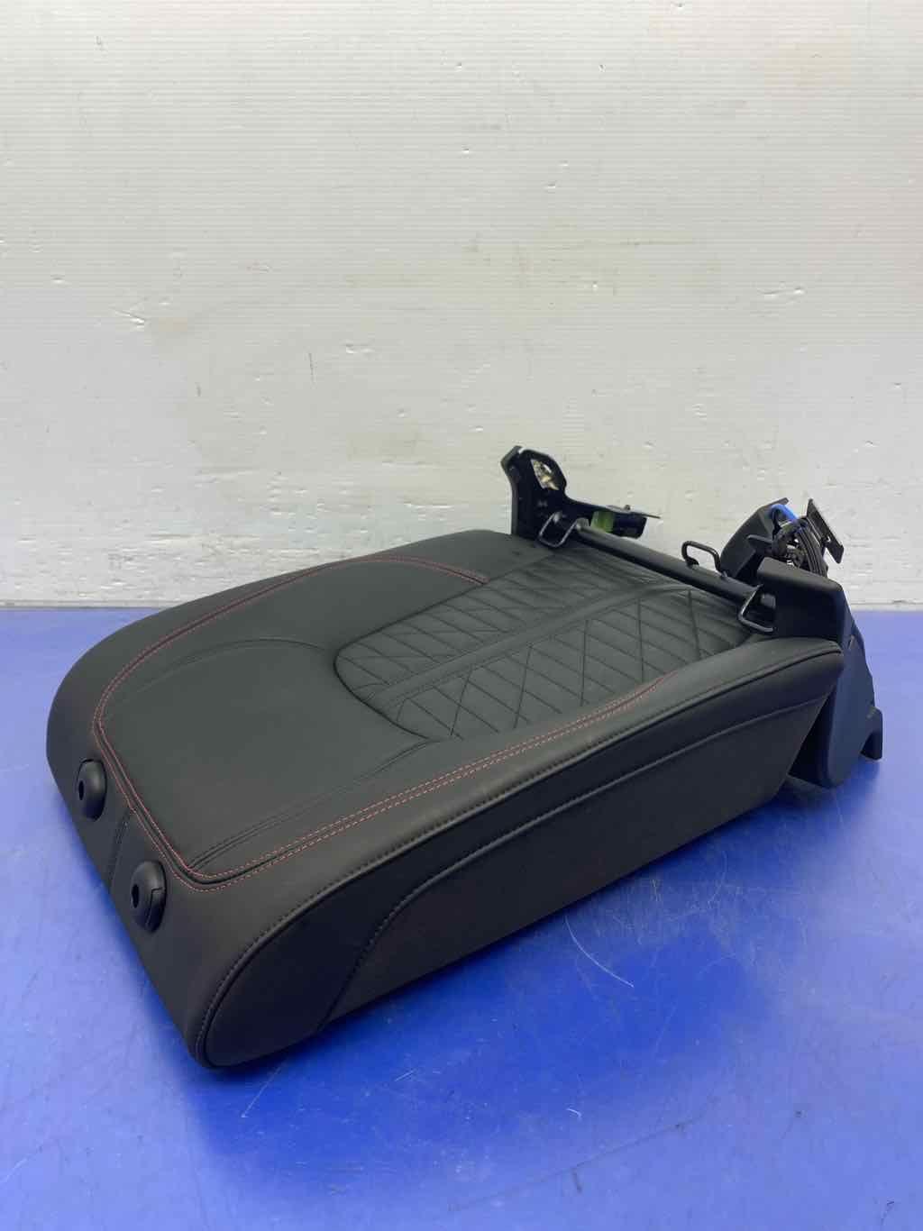 2017-2020 MASERATI LEVANTE M161 OEM REAR RIGHT UPPER SEAT CUSHION BLACK LEATHER