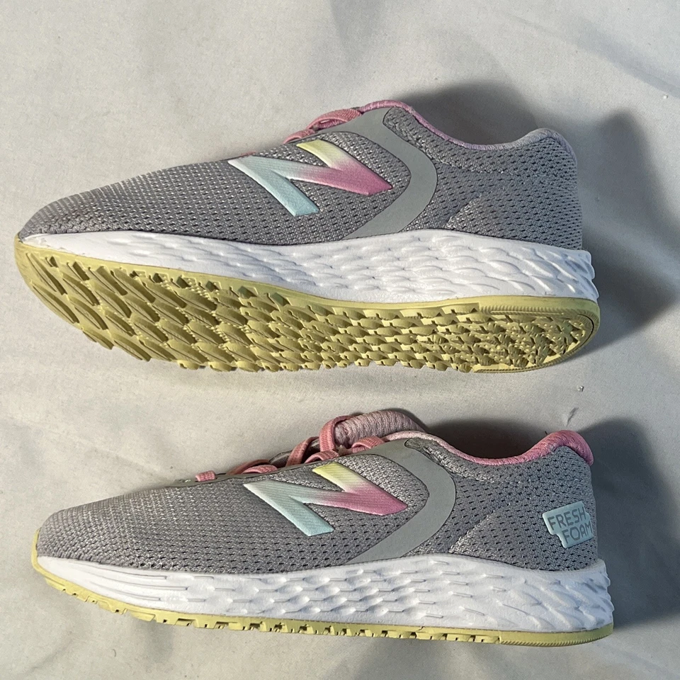 Zapatos para correr New Balance Fresh Foam Arishi V2 IAARIAP2 grises 7,5 para niños Foto 4 de 4