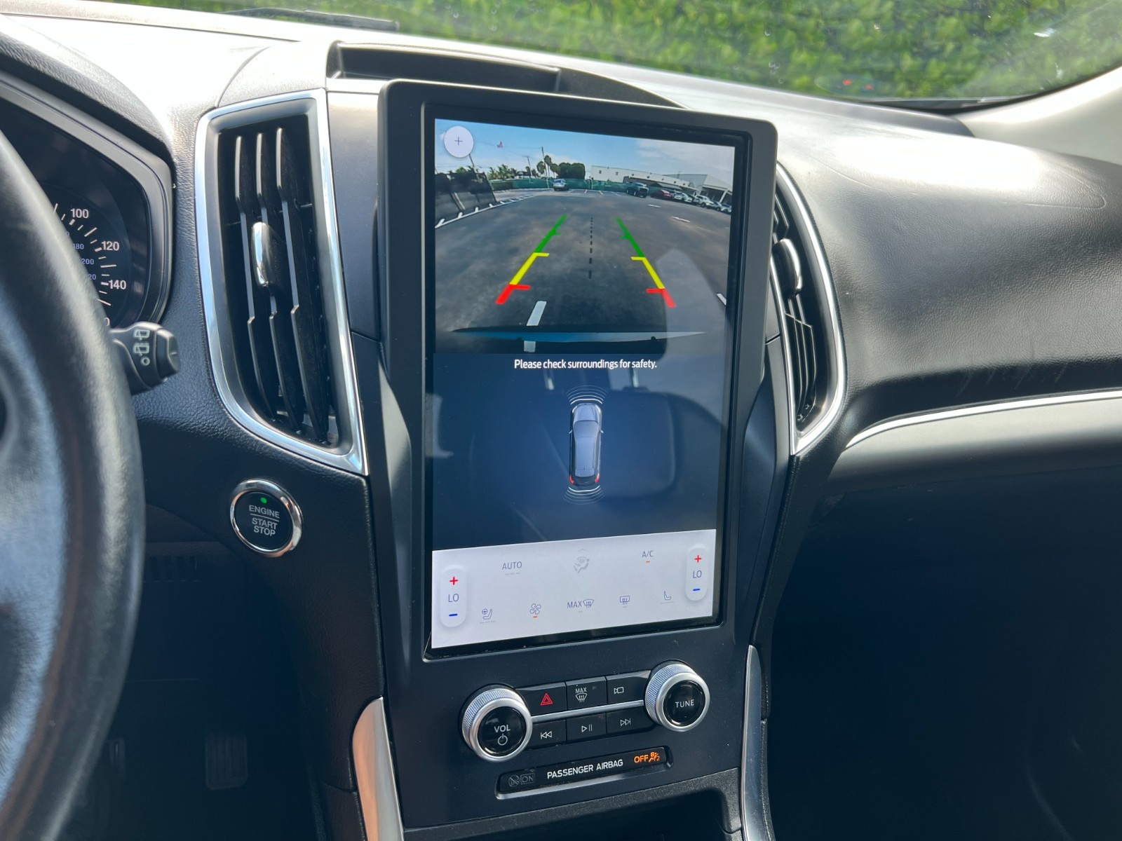 Ford Edge - Image 30