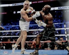 Floyd Mayweather Jr. Autographed 11x14 Photo vs Conor McGregor PSA/DNA