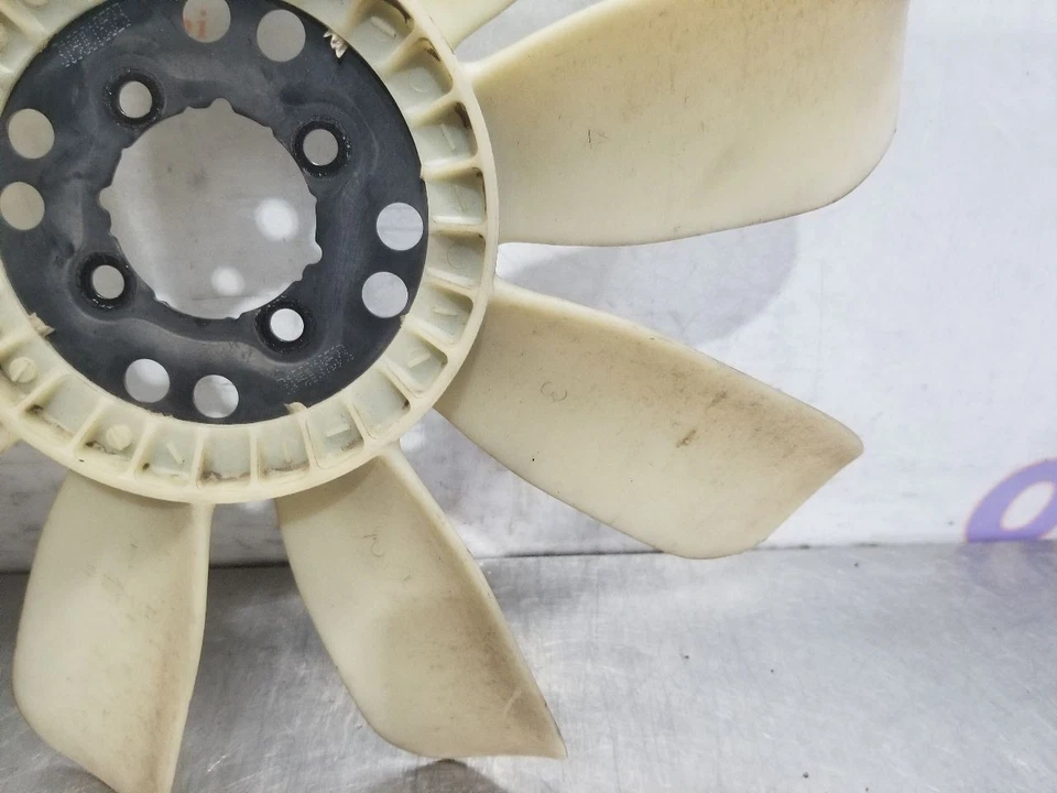 04 2004 Chevy Tahoe LS 5,3 L aspas de ventilador  Foto 4 de 4