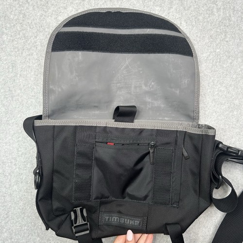 Timbuk2 Messenger Bag Black Nylon Classic Crossbody Laptop - Picture 7 of 11