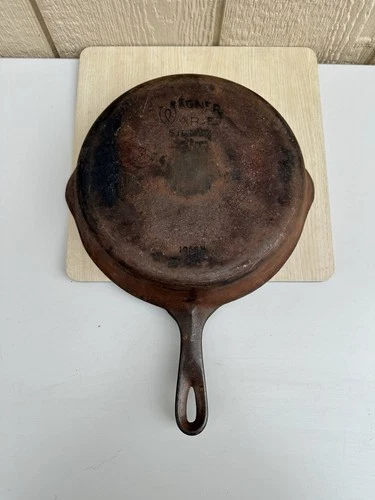 VTG Wagner Ware Sidney O Cast Iron Skillet 8 1058K 10 1/2 Inch Has Wear See Pics