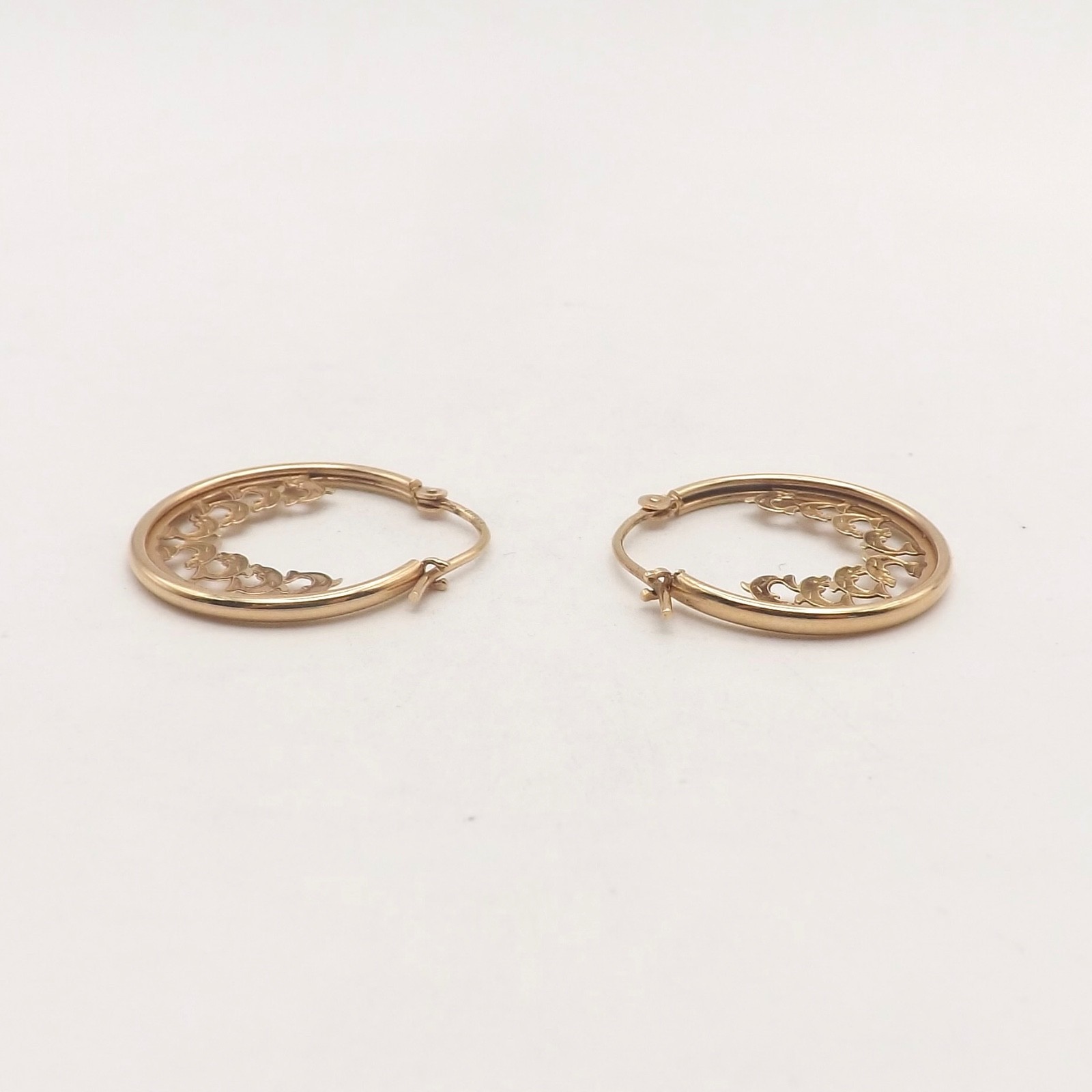 Solid 14k Gold Dancing Dolphins Hoop Earrings Vin… - image 5