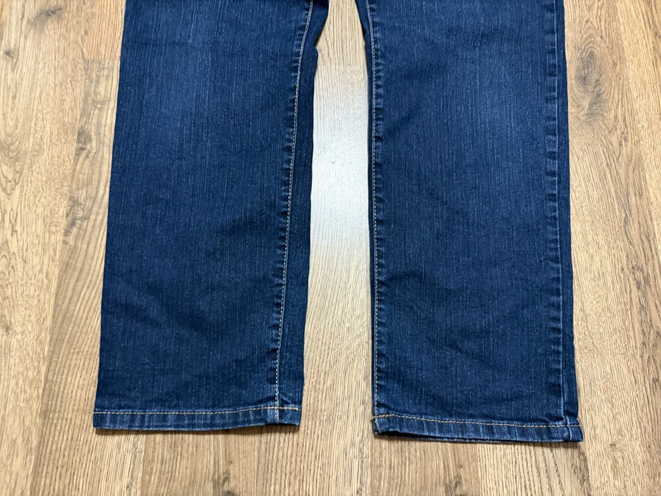 Pantalones de mezclilla Bandolino, para mujer talla 14, azul, denim, pierna recta, mandie 36" de largo Foto 3 de 4