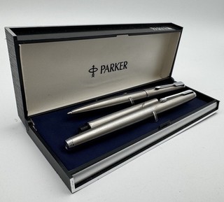 Parker 75 Flighter Set: Füllfederhalter (14K Goldfeder) & Kugelschreiber