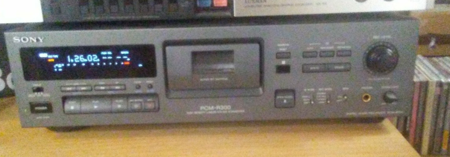 Sony PCMR300 High Density Linear Digital Audio DAT Recorder (HE1041112