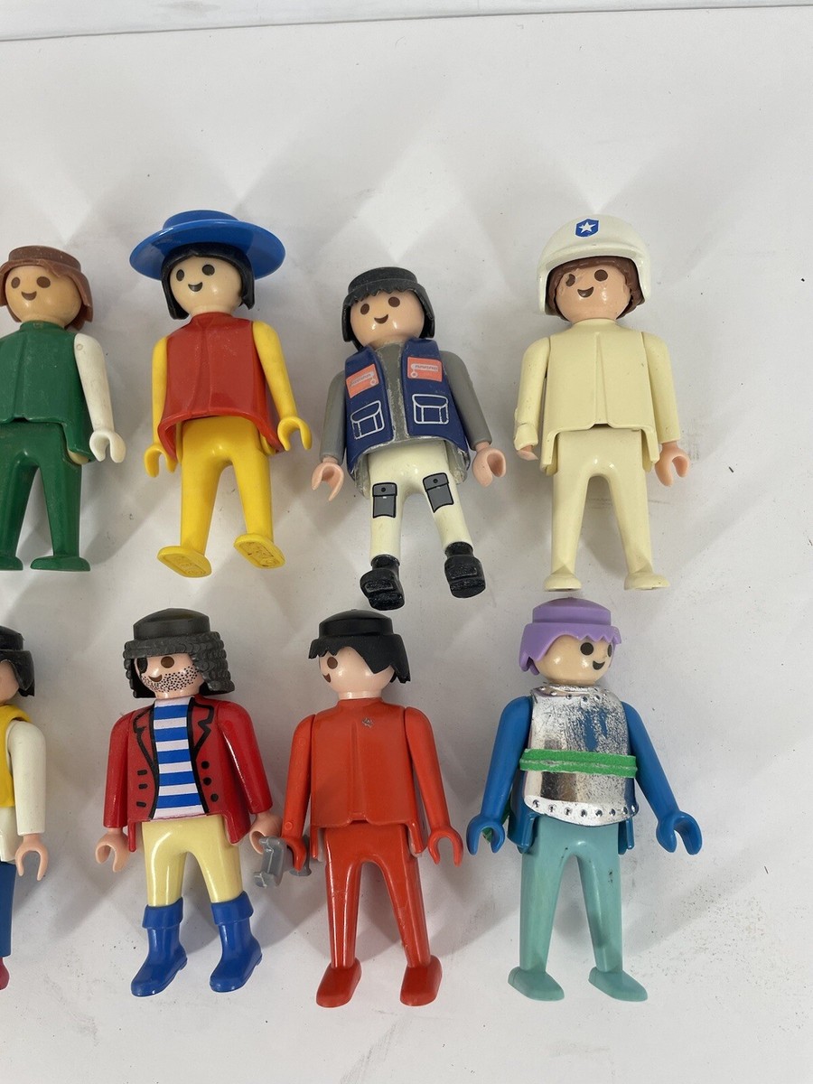 LOT OF 12 VINTAGE PLAYMOBIL GEOBRA 3
