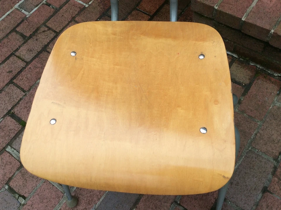 Silla vintage de mediados de siglo de madera/metal Brunswick - muy buena Foto 2 de 4