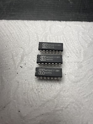 3 Stück SGS ICs M74HC113B1  74HC113  DIP14 NOS Unbenutzt (KL8-12-2)