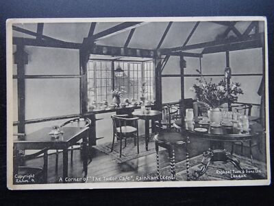 Kent RAINHAM Eine Ecke des Tudor Cafe INNENAUSSTATTUNG ca. 1930er Postkarte von Raphael Tuck