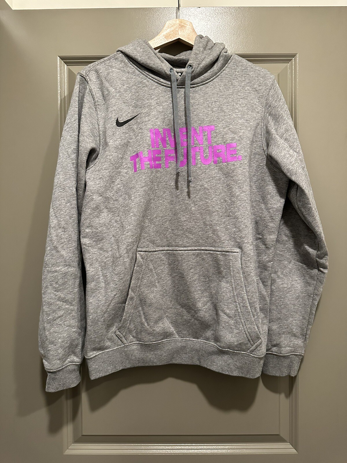 Nike Mens EYBL “Respect The Legacy” Basketball Hoodie… Gem