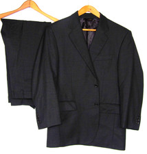 Jos. A. Bank 100 Wool 2 Piece Suit Gray 42R Jacket  34 X 28 Pleated Pants